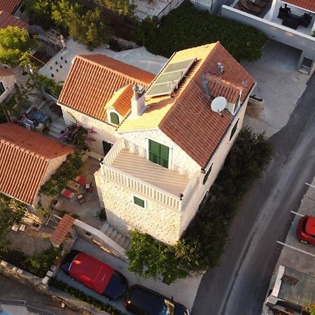 Apartments Larsen Omiš Zewnętrze zdjęcie