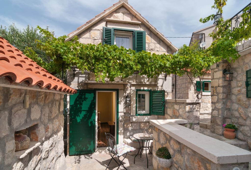 Apartments Larsen Omiš Zewnętrze zdjęcie