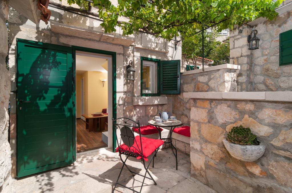 Apartments Larsen Omiš Zewnętrze zdjęcie