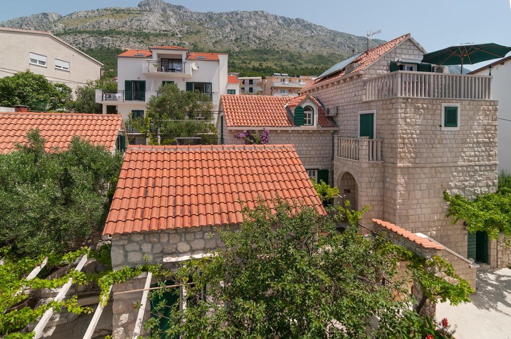 Apartments Larsen Omiš Zewnętrze zdjęcie