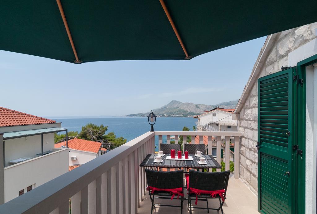 Apartments Larsen Omiš Zewnętrze zdjęcie